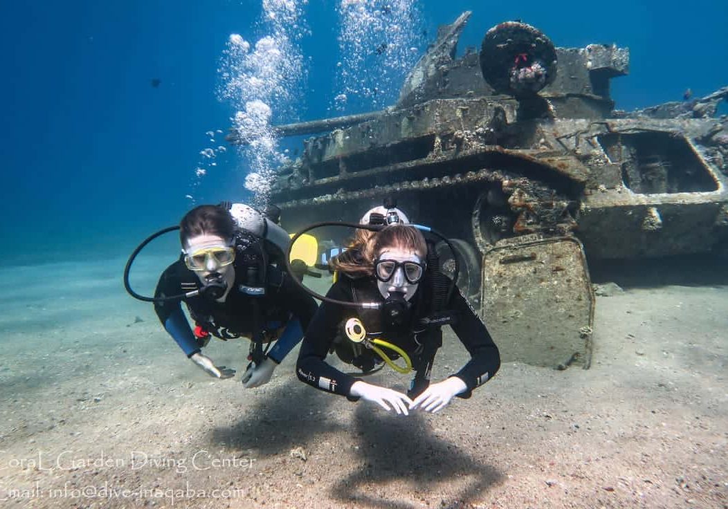 Divers at underwater tank Duster M42 aqaba