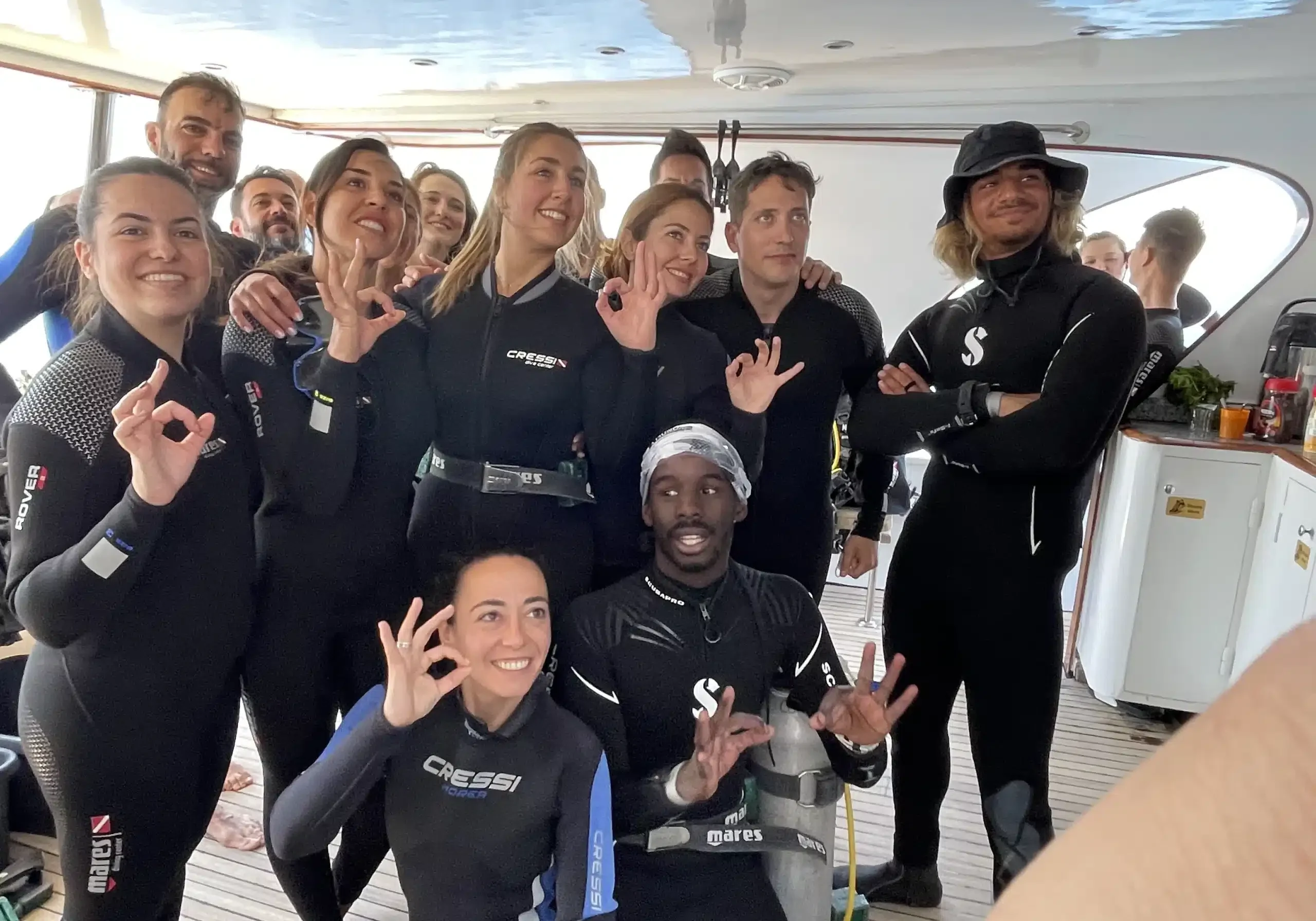 dive-group-from-boat-in-aqaba-jordan-red-sea Divers from Boat trip