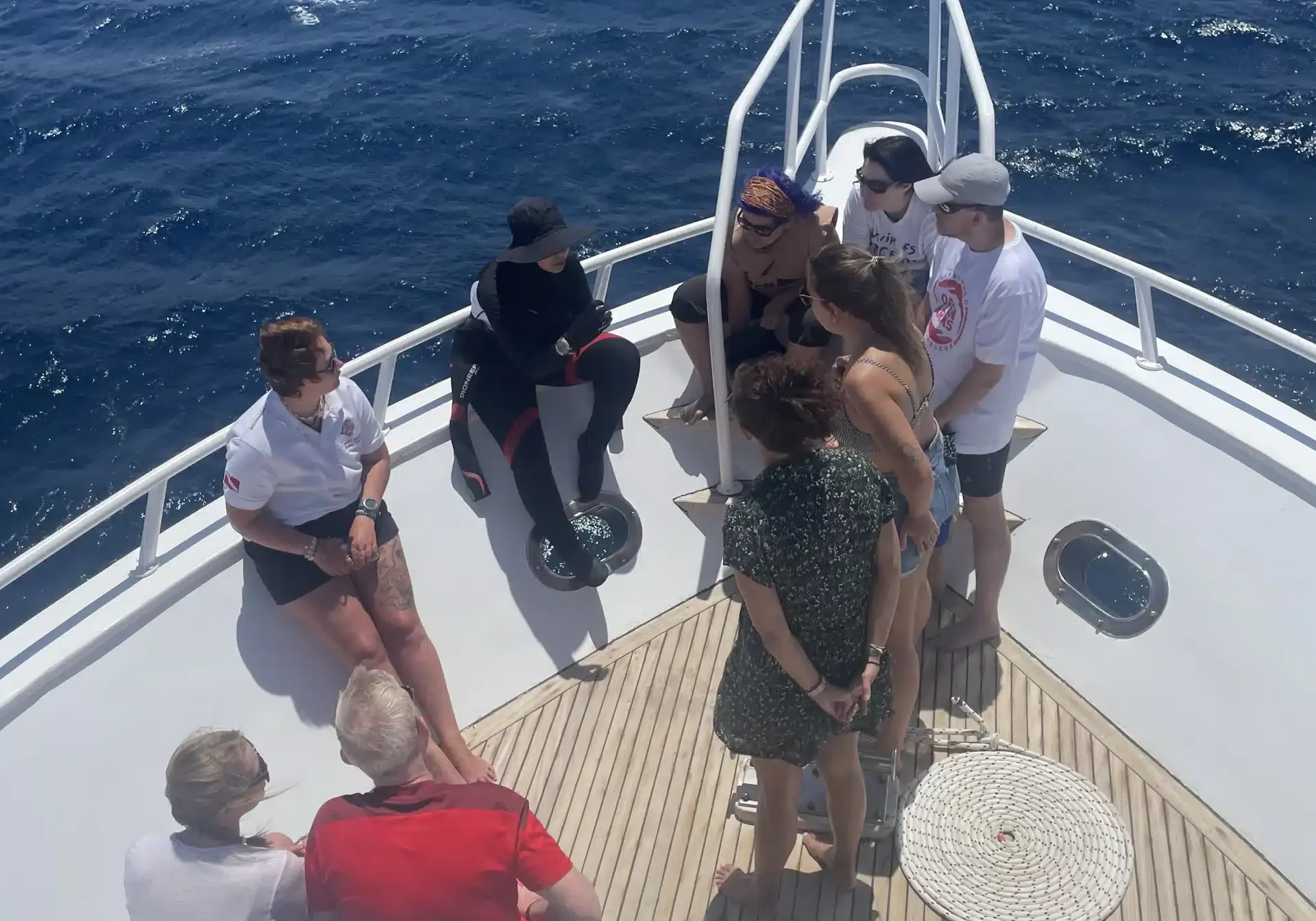 prefing-on-boat-before-dive-in-aqaba Boat trip