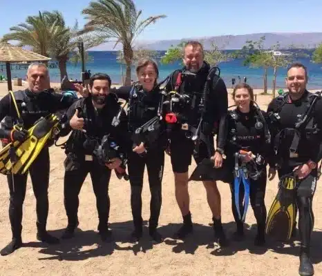 shore-scuba-dive-group