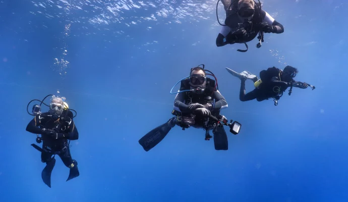 Boat diving in Aqaba Red Sea